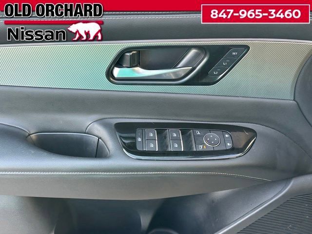 Used 2025 Nissan Murano SL AWD/4WD image 11