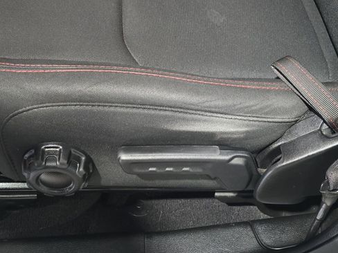 Used 2021 Jeep Wrangler Unlimited Rubicon AWD/4WD image 17