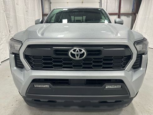 Used 2025 Toyota Tacoma TRD Off-Road w/ TRD Off Road Upgrade Package image 2