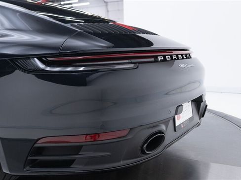 Used 2024 Porsche 911 Carrera RWD image 30