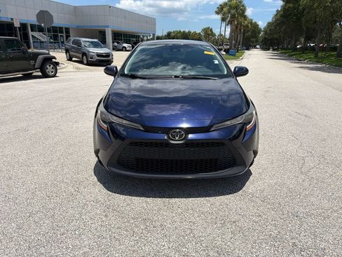 Used 2021 Toyota Corolla LE FWD image 8