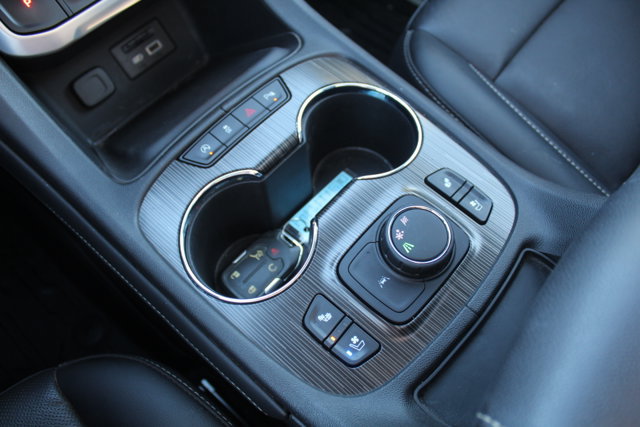 Used 2022 GMC Acadia SLT w/ Preferred Package FWD image 34