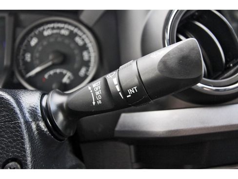 Used 2020 Toyota Tacoma TRD Sport w/ TRD Premium Sport Package AWD/4WD image 21