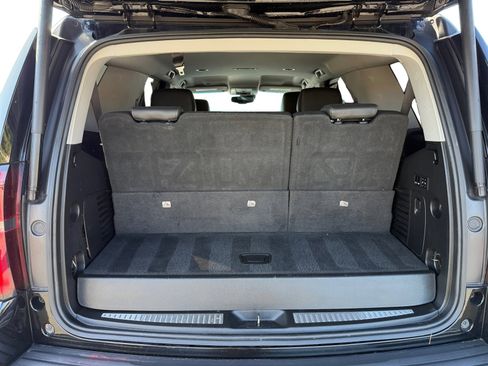 Used 2019 Chevrolet Tahoe LT w/ Luxury Package image 17