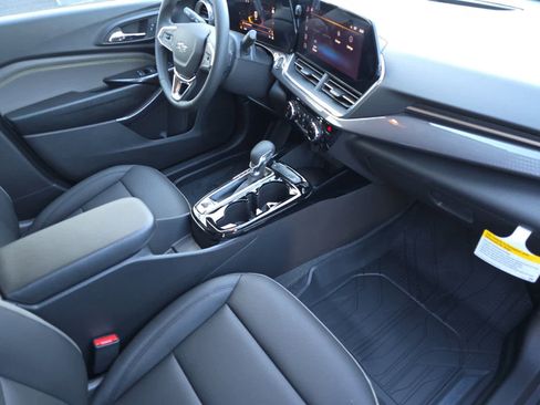 New 2025 Chevrolet Trax ACTIV w/ Driver Confidence Package image 16