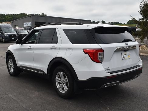 Used 2020 Ford Explorer XLT w/ Equipment Group 202A AWD/4WD image 2