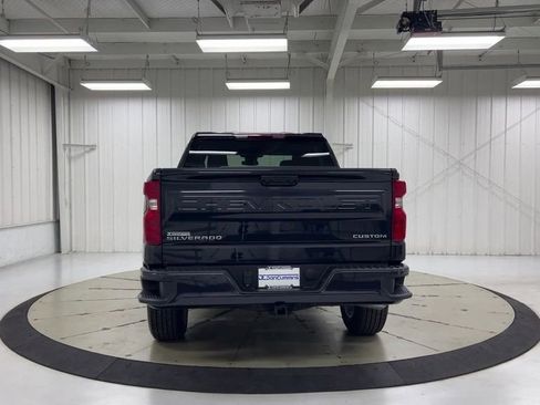 Used 2023 Chevrolet Silverado 1500 Custom AWD/4WD image 7