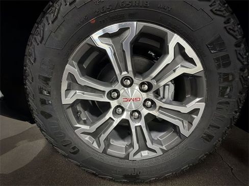 New 2026 GMC Sierra 1500 SLE image 63