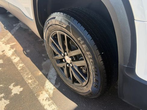 Used 2018 GMC Acadia SLT AWD/4WD image 20