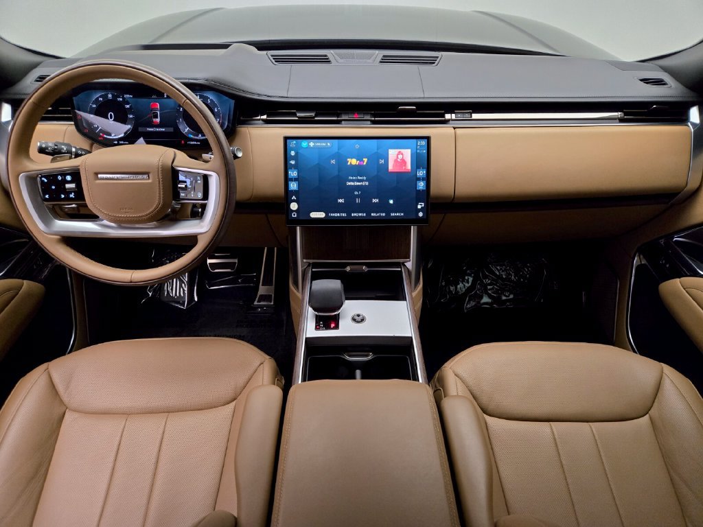 Used 2025 Land Rover Range Rover Autobiography AWD/4WD image 23