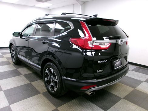 Used 2018 Honda CR-V Touring image 2