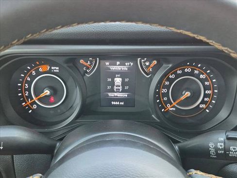 Used 2025 Jeep Wrangler Sport AWD/4WD image 11