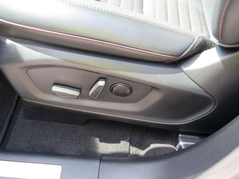 Used 2025 Ford Explorer ST-Line AWD/4WD image 17