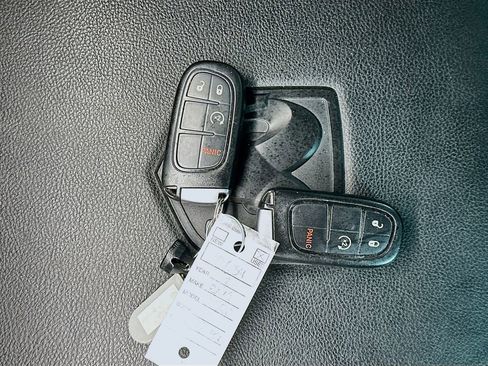 Used 2018 RAM 2500 Laramie w/ Convenience Group image 34