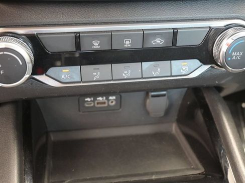 Used 2024 Nissan Altima 2.5 SV FWD image 30