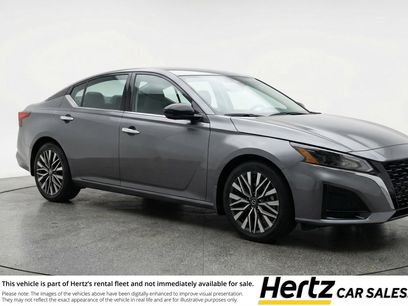 Used 2025 Nissan Altima 2.5 SV