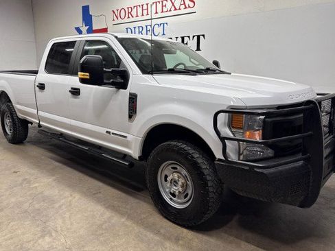 Used 2022 Ford F250 XL w/ Power Equipment Group image 3
