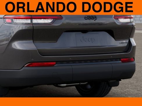 New 2025 Jeep Grand Cherokee L Limited w/ Luxury Tech Group II RWD image 13
