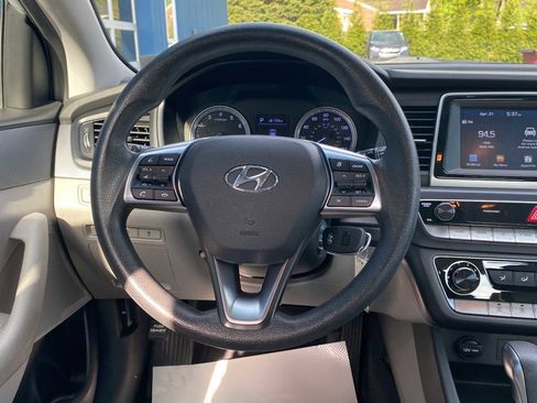 Used 2018 Hyundai Sonata SE FWD image 16