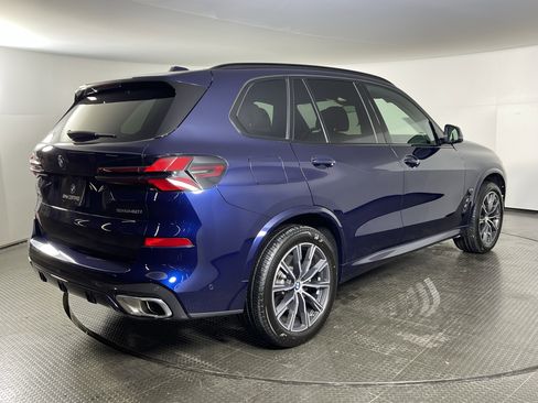 Certified 2025 BMW X5 xDrive40i image 5