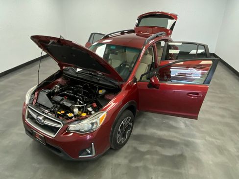 Used 2017 Subaru Crosstrek 2.0i Premium AWD/4WD image 43