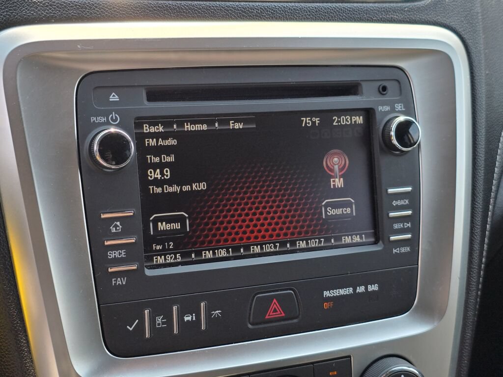 Used 2015 GMC Acadia SLE AWD/4WD image 31