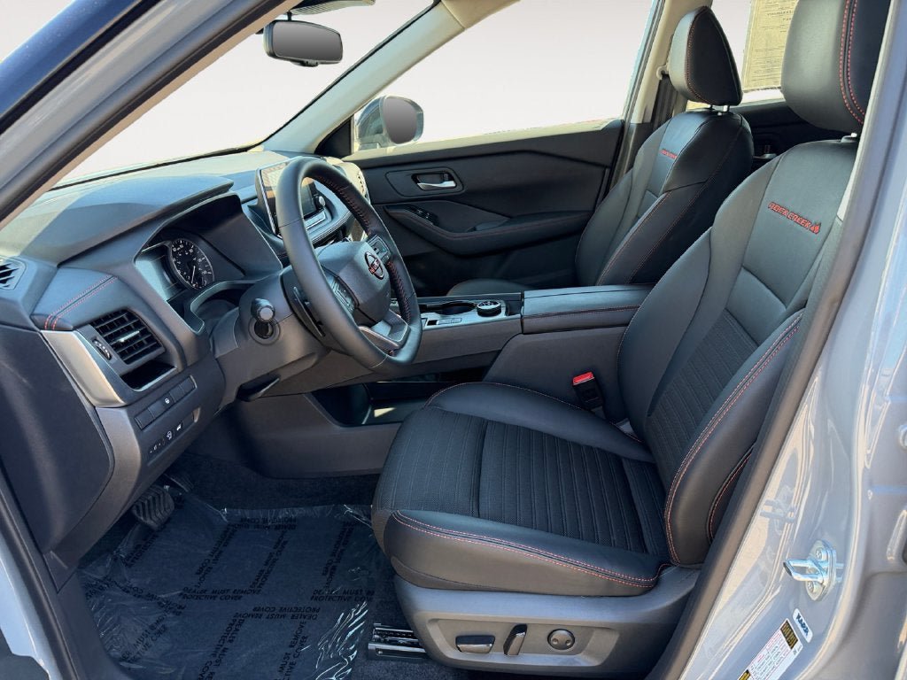 Used 2025 Nissan Rogue SV w/ Rock Creek Premium Package AWD/4WD image 6