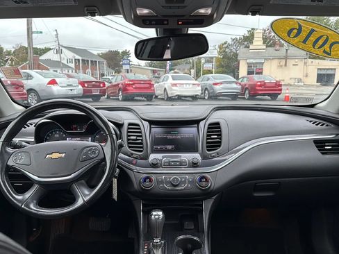 Used 2016 Chevrolet Impala LT w/ Convenience Package image 19