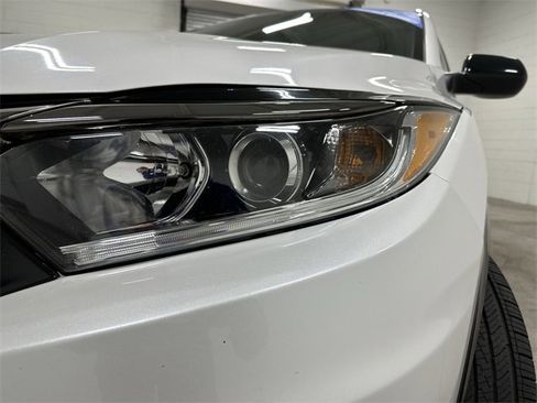 Used 2022 Honda HR-V Sport image 11