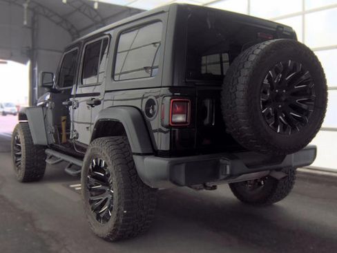 Used 2024 Jeep Wrangler Unlimited Sport AWD/4WD image 6