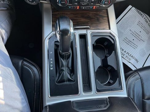 Used 2020 Ford F150 Lariat image 15