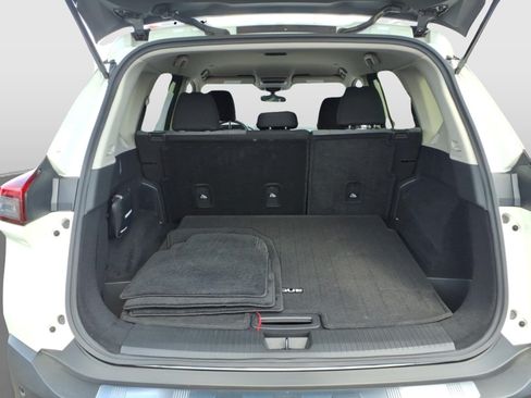 Certified 2023 Nissan Rogue SV AWD/4WD image 18