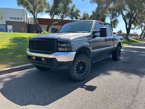Used 2003 Ford F350 Lariat RWD image 1