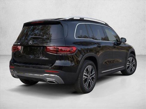 Used 2026 Mercedes-Benz GLB 250 image 7