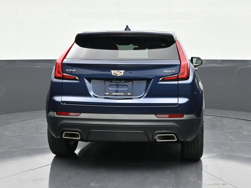 Certified 2021 Cadillac XT4 Luxury w/ Driver Awareness Package FWD image 4