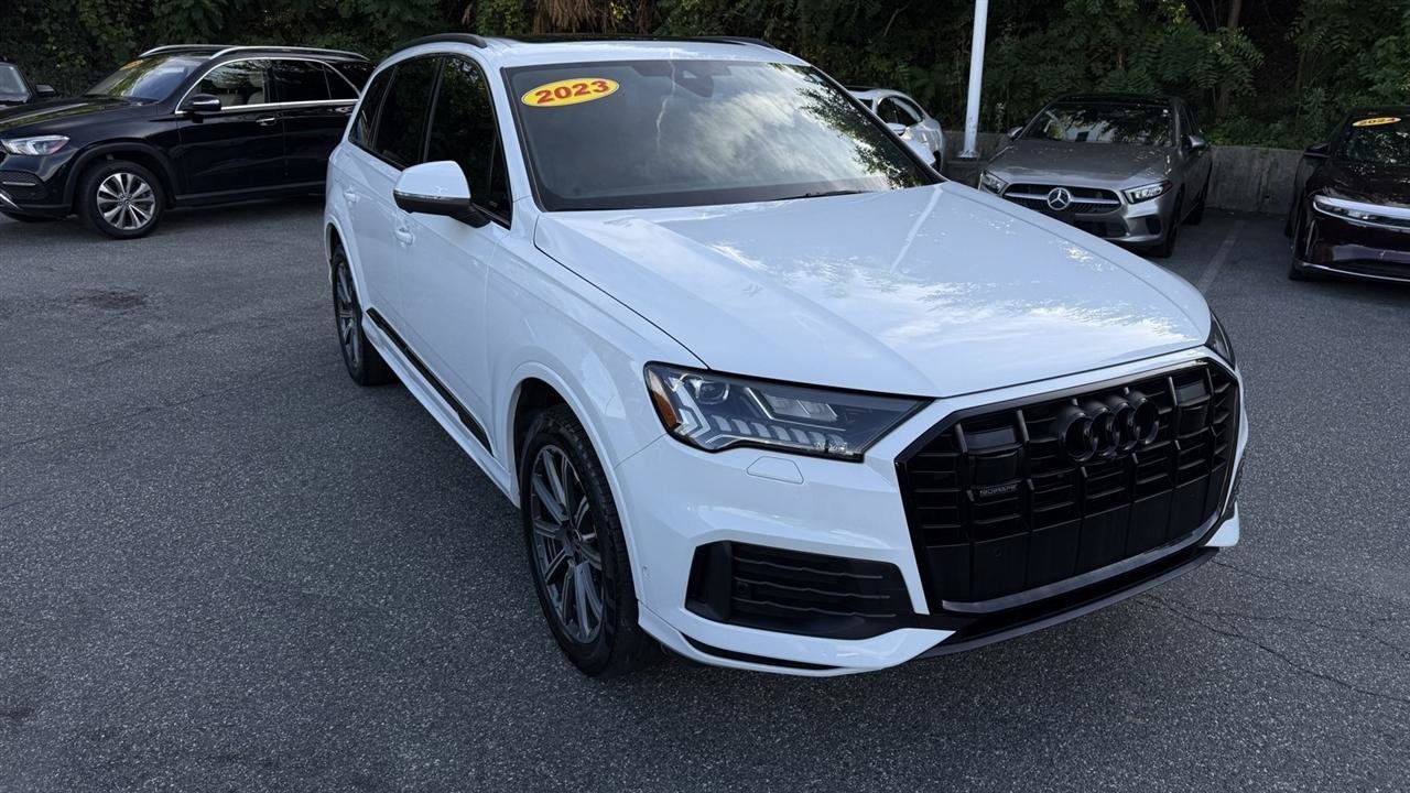 Used 2023 Audi Q7 2.0T Premium Plus w/ Premium Plus Package AWD/4WD image 22