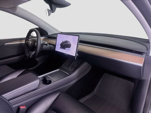 Used 2023 Tesla Model Y Long Range AWD/4WD image 26