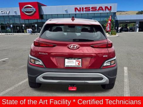 Used 2023 Hyundai Kona SE image 4