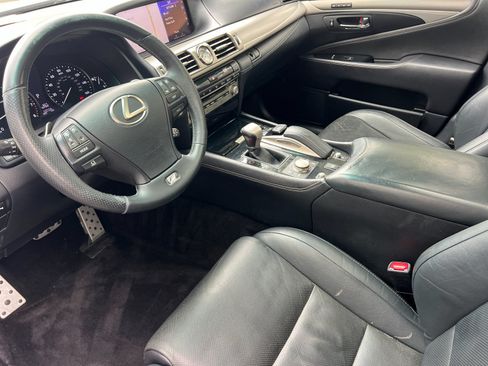Used 2017 Lexus LS 460 F Sport w/ F Sport Package RWD image 10