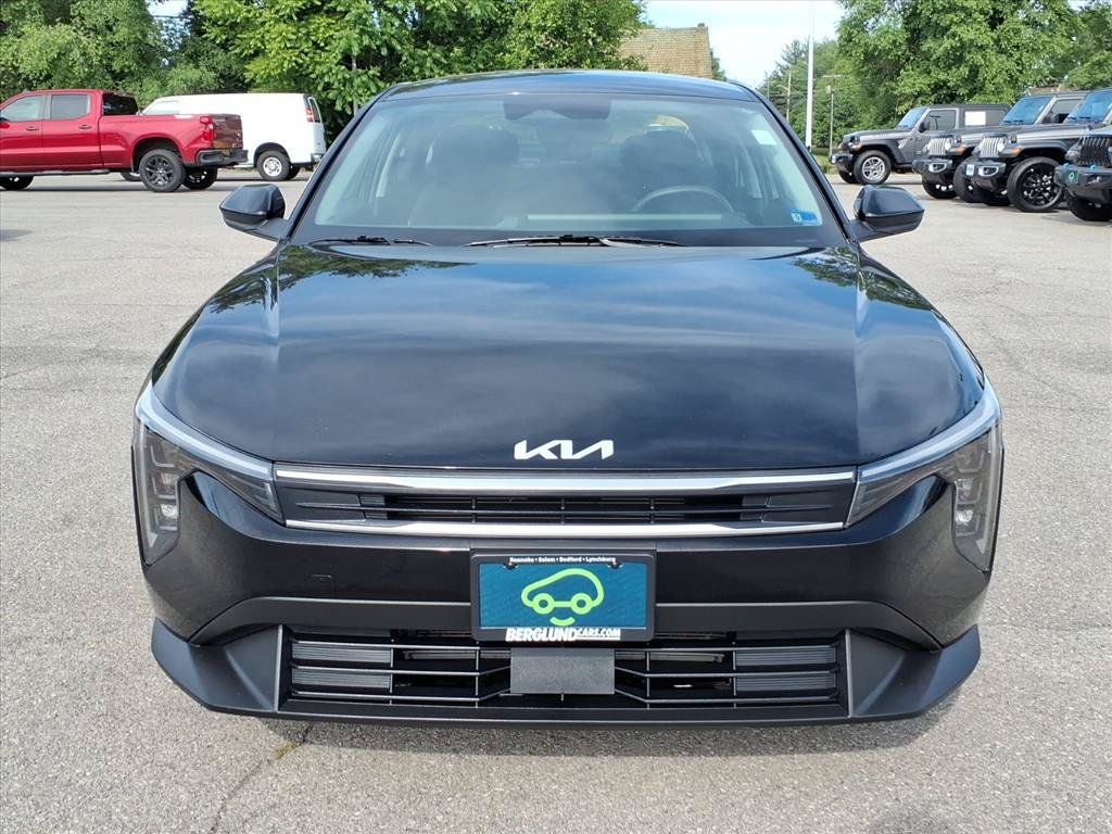 Used 2025 Kia K4 FWD image 9