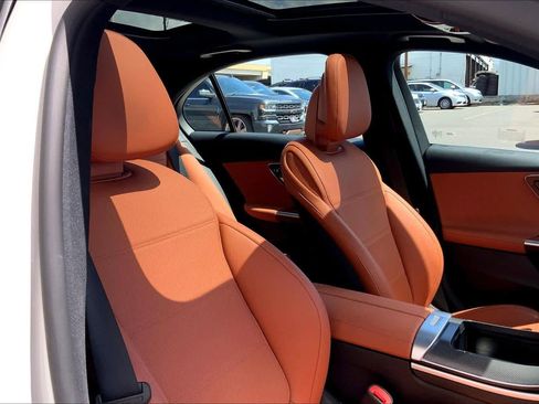 Used 2023 Mercedes-Benz C 300 Sedan image 14