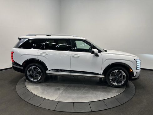 Used 2026 Hyundai Palisade Limited AWD/4WD image 8