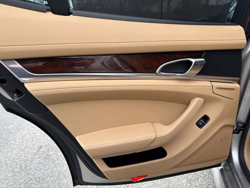 Used 2012 Porsche Panamera S image 23