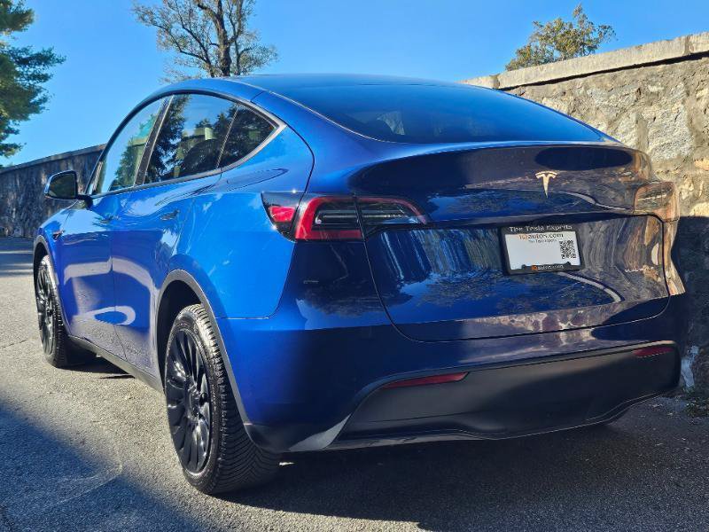 Used 2023 Tesla Model Y Long Range AWD/4WD image 13