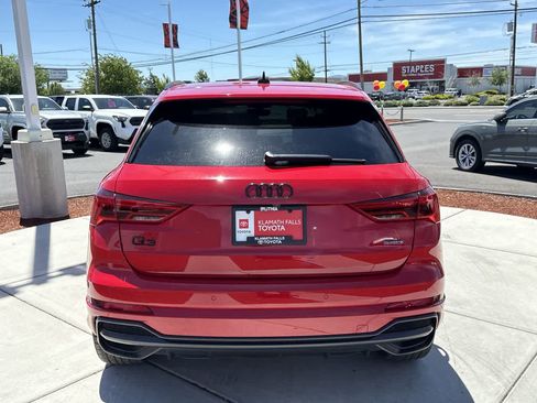 Used 2021 Audi Q3 2.0T Premium Plus w/ Premium Plus Package AWD/4WD image 4