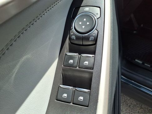 Used 2023 Ford Explorer XLT w/ Equipment Group 202A AWD/4WD image 20