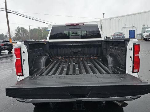 Used 2024 Chevrolet Silverado 2500 LTZ w/ LTZ Plus Package image 4