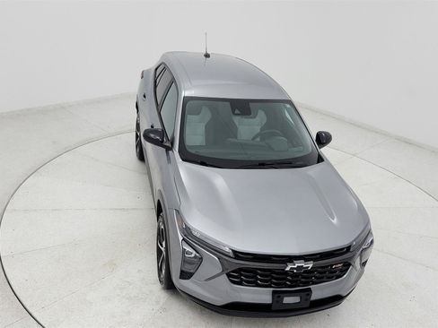Used 2024 Chevrolet Trax RS FWD image 20