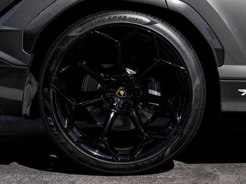 Used 2024 Lamborghini Urus Performante image 18