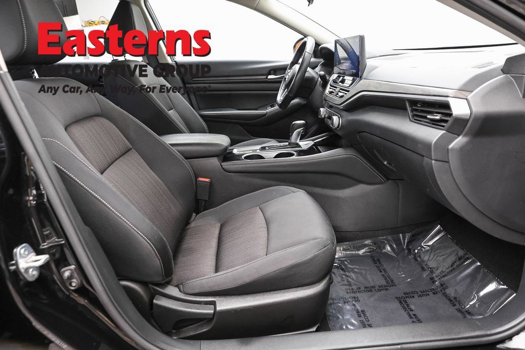 Used 2024 Nissan Altima 2.5 SV w/ SV Premium Package FWD image 24